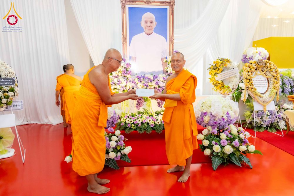 ภาพ No.316172:วันเสาร์ที่ 28 มีนาคม พ.ศ. 2569 พิธีบำเพ็ญกุศล คุณพ่อณรงค์ จินตมากุล  สิริอายุ 99 ปี 11 เดือน โยมบิดา พระครูปลัดรัตนวีรวัฒน์ (รังสฤษดิ์ อิทฺธิจินตโก) ที่ปรึกษาเจ้าคณะจังหวัดปทุมธานี เจ้าอาวาสวัดพระธรรมกาย  ณ ห้องปลูกศรัทธา 2 วัดพระธรรมกาย ปทุมธานี