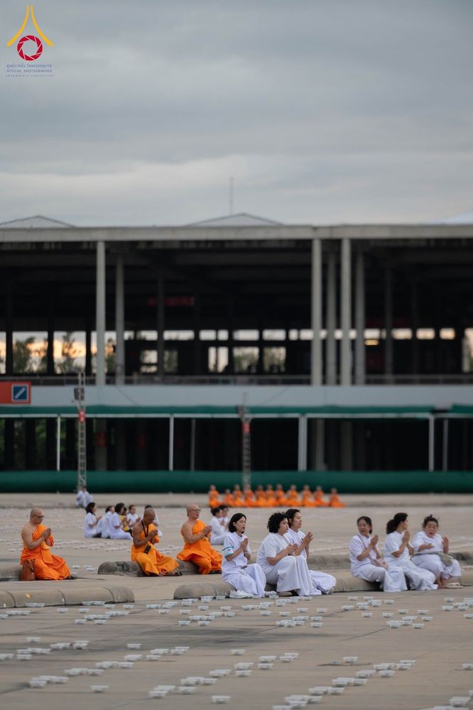 ภาพ No.345730:วันพฤหัสบดีที่ 27 สิงหาคม พ.ศ.2569 พิธีจุดประทีป เนื่องในวันธรรมชัย ณ วัดพระธรรมกาย ปทุมธานี