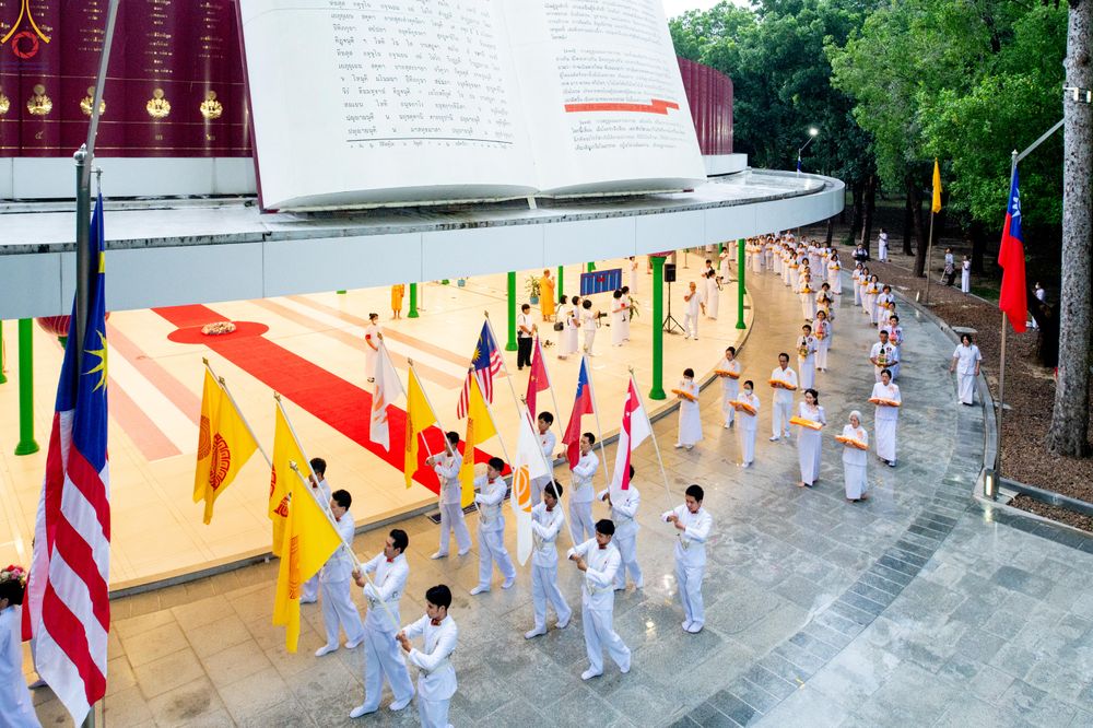 ภาพ No.338676:วันที่ 11 กรกฎาคม พศ.2569 พิธีบรรพชาอุปสมบท โครงการอุปสมบทหมู่ธรรมทายาทนานาชาติ  IDOP รุ่นที่ 21 (ภาษาจีน)  จากประเทศจีน มาเลเซีย สิงคโปร์ และไต้หวัน , โครงการบรรพชาสามเณรโรงเรียนนานาชาติ รุ่นที่ 15
