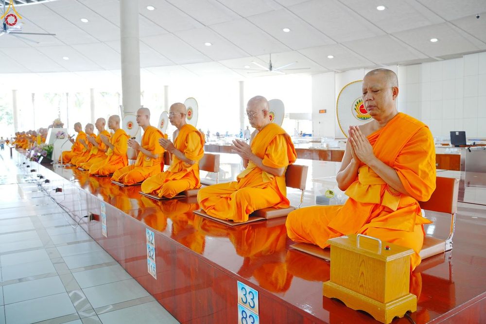 ภาพ No.348503:วันที่ 11 กันยายน พ.ศ.2569 พิธีบุพเปตพลี ครั้งที่ 188 ร่วมอุทิศส่วนกุศล แด่หมู่ญาติผู้ล่วงลับไปแล้ว และเป็นปัจจัยสนับสนุน การเผยแผ่พระพุทธศาสนา ณ หอฉันคุณยายอาจารย์ วัดพระธรรมกาย