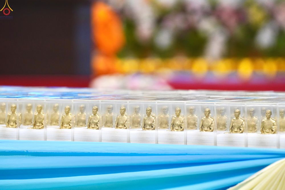 ภาพ No.311427:วันอาทิตย์ต้นเดือนที่ 1 มีนาคม พ.ศ.2569 พิธีตักบาตร และ พิธีบูชาข้าวพระ ณ สภาธรรมกายสากล วัดพระธรรมกาย