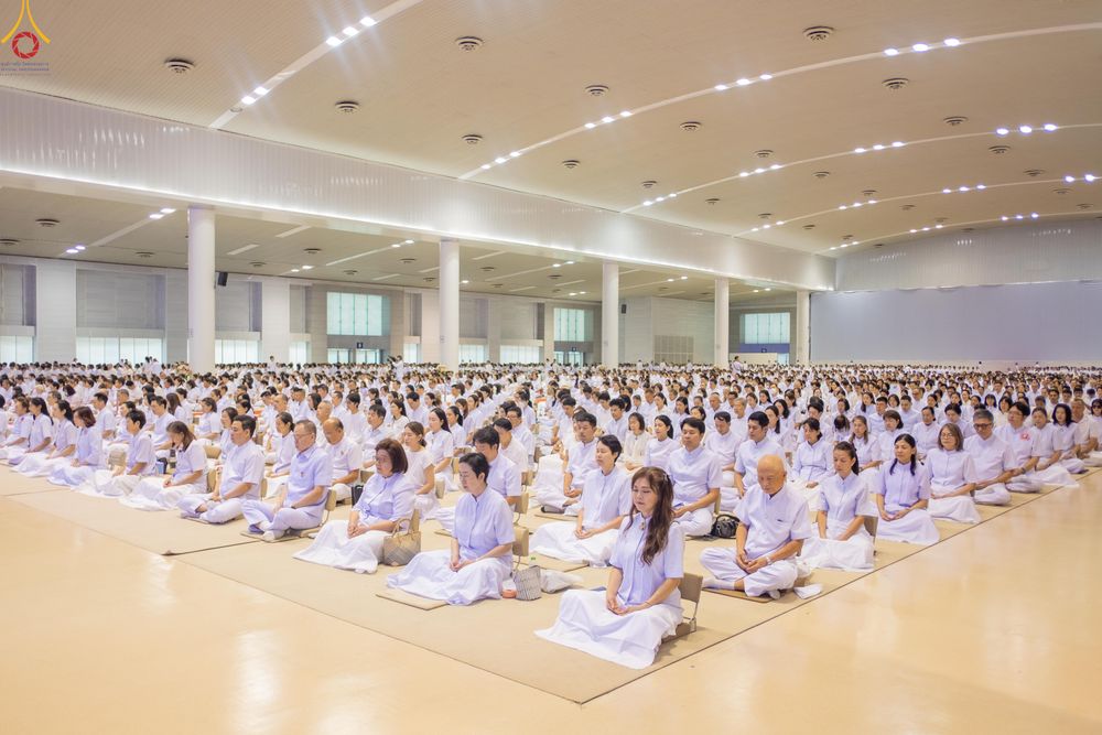 ภาพ No.328009:วันอาทิตย์ต้นเดือนที่ 3 พฤษภาคม พ.ศ.2569 พิธีบูชาข้าวพระ ณ วัดพระธรรมกาย