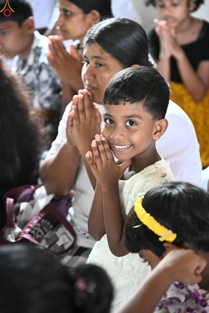 ภาพ No.278803:วันที่ 1 พฤศจิกายน  2568  กฐินสมทบวัดต่างประเทศ โดยคณะศิษยานุศิษย์ บูชาธรรม 81 ปี หลวงพ่อธัมมชโย ณ วัดธรรมรักษิตาราม ประเทศศรีลังกา