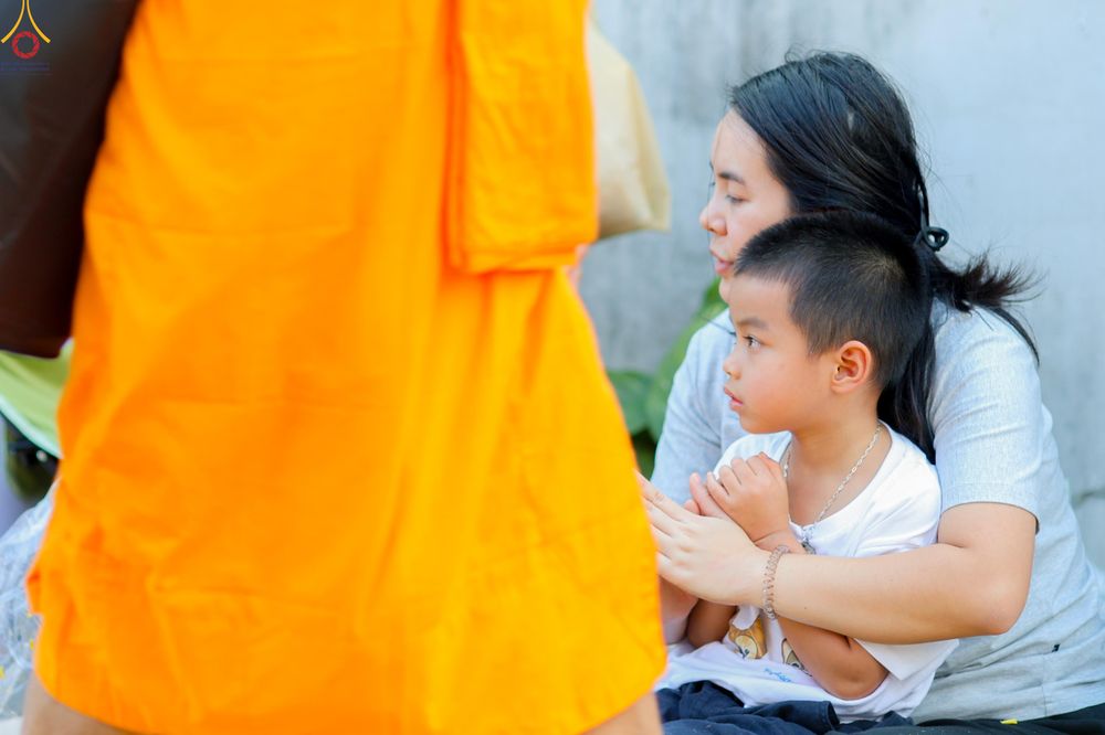 ภาพ No.295215:วันที่ 16 มกราคม พ.ศ. 2569 พิธีต้อนรับพระธรรมยาตรา อนุสรณ์สถานลำดับที่ 4 (ภาพชุดที่ 2) สถานที่เกิดด้วยกายธรรม ณ วัดโบสถ์บน ต.บางคูเวียง จ.นนทบุรี ในโครงการธรรมยาตรา กตัญญูบูชา มหาปูชนียาจารย์ พระมงคลเทพมุนี(สด จนฺทสโร) พระผู้ปราบมาร อนุสรณ์สถาน 7 แห่ง ปี