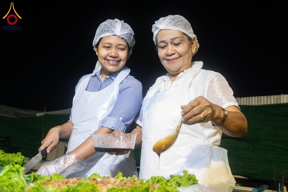 ภาพ No.298448:วันที่ 20 มกราคม พ.ศ. 2569 พิธีถวายภัตตาหารเป็นสังฆทาน แด่พระธรรมยาตรา ณ อนุสรณ์สถานบางปลา วัดบางปลา อำเภอบางเลน จังหวัดนครปฐม ในโครงการธรรมยาตรา กตัญญูบูชา มหาปูชนียาจารย์ พระมงคลเทพมุนี(สด จนฺทสโร) พระผู้ปราบมาร อนุสรณ์สถาน 7 แห่ง ปีที่ 14