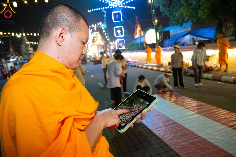 ภาพ No.311130:วันเสาร์ที่ 28 กุมภาพันธ์ พ.ศ. 2569 พิธีตักบาตรพระมหากุศล 11,250 รูป เฉลิมฉลอง 1,250 ปีศรีธรรมราชเจดีย์ สู่มรดกโลก ณ ถนนราชดำเนิน บริเวณหน้าวัดพระมหาธาตุวรมหาวิหาร อ.เมือง จ.นครศรีธรรมราช