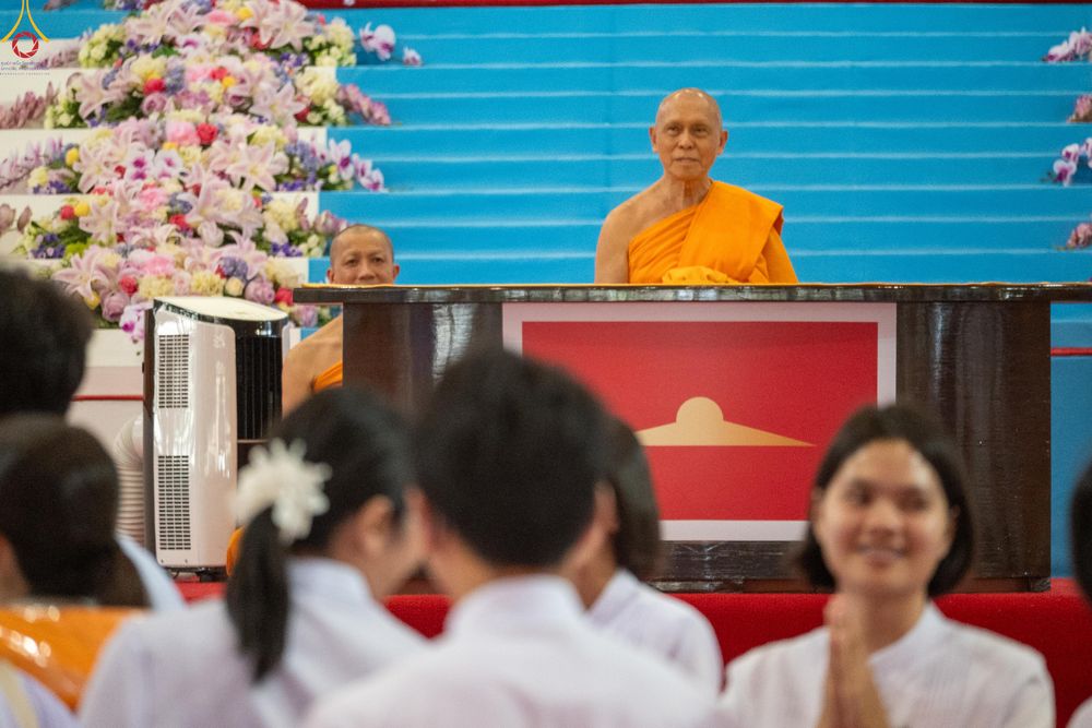 ภาพ No.318468:วันอาทิตย์ต้นเดือนที่ 5 เมษายน พ.ศ.2569 พิธีทอดผ้าป่าสมทบมหาสังฆทาน 40,000 กว่าวัดทั่วประเทศ ณ สภาธรรมกายสากล วัดพระธรรมกาย