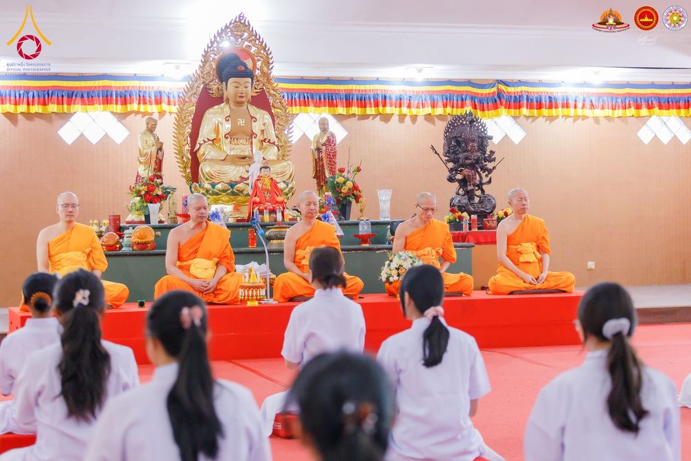 ภาพ No.284548:วันพุธที่ 17  ธันวาคม พ.ศ.2568  พิธีบวชอุบาสิกาแก้ว อินโดนีเซีย ณ ประเทศอินโดนีเซีย