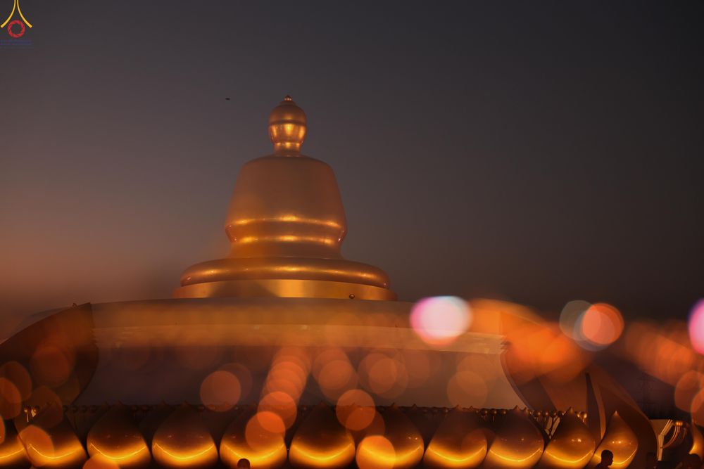 ภาพ No.302318:วันที่ 23 มกราคม พ.ศ. 2569 พิธีจุดประทีปธรรมถวายเป็นพุทธบูชา (ภาพชุดที่ 2) และบูชาธรรมมหาปูชนียาจารย์  ณ อนุสรณ์สถานลำดับที่ 5 สถานที่เผยแผ่วิชชาธรรมกายครั้งแรก อนุสรณ์สถานบางปลา วัดบางปลา อำเภอบางเลน จังหวัดนครปฐม ในโครงการธรรมยาตรา กตัญญูบูชา มหาปูชนีย