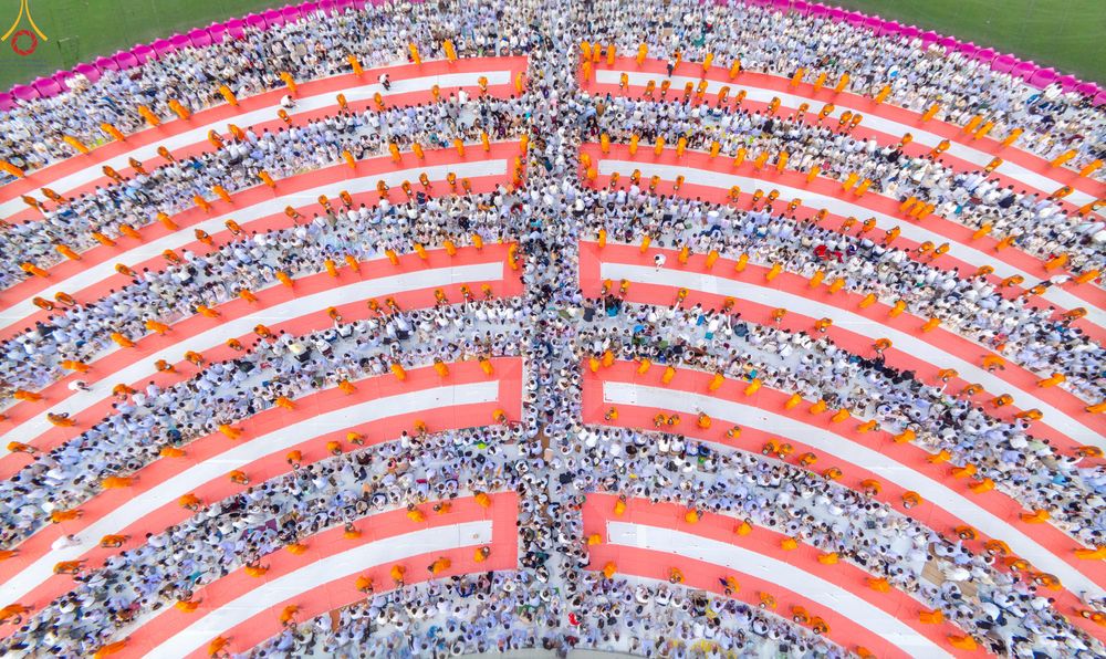 ภาพ No.302657:วันที่ 24 มกราคม พ.ศ. 2569 พิธีตักบาตรพระธรรมยาตรา(ภาพชุดที่ 2) ณ อนุสรณ์สถานลำดับที่ 5 สถานที่เผยแผ่วิชชาธรรมกายครั้งแรก อนุสรณ์สถานบางปลา วัดบางปลา อำเภอบางเลน จังหวัดนครปฐม ในโครงการธรรมยาตรา กตัญญูบูชา มหาปูชนียาจารย์ พระมงคลเทพมุนี(สด จนฺทสโร) พระผู