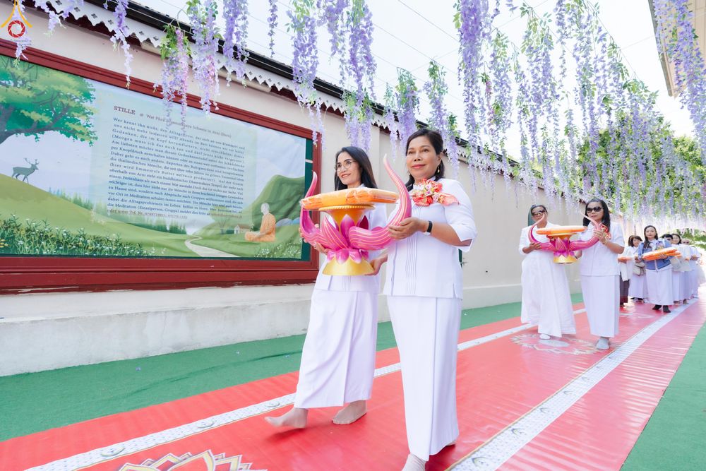 ภาพ No.286147:วันที่ 13 กรกฎาคม พ.ศ. 2568  พิธีทอดผ้าป่าฉลอง 13 ปี  วัดพระธรรมกายสวิตเซอร์แลนด์