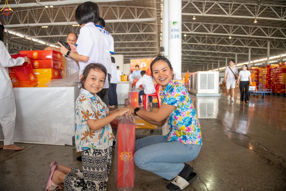 ภาพ No.322126:วันที่ 14 เมษายน พ.ศ.2569 การเตรียมกล่องไทยธรรม วันสุดท้าย เพื่องานถวายมหาสังฆทาน 40,000 กว่าวัดทั่วประเทศ วันคุ้มครองโลก 22 เมษายน พ.ศ.2569 วัดพระธรรมกาย