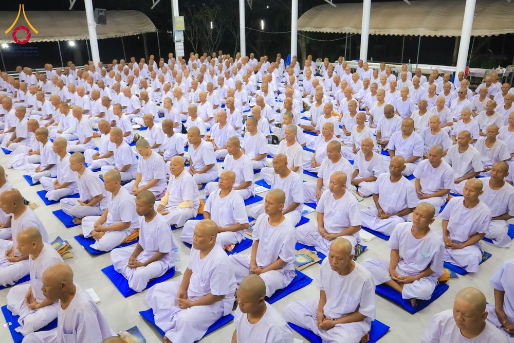 ภาพ No.285622:วันที่ 26-30  พฤศจิกายน พ.ศ. 2568  กิจกรรมสวดมนต์ นั่งสมาธิ ฟังธรรม ของนาคธรรมทายาท ในโครงการบวชบูชาธรรมมหาปูชนียาจารย์  ณ ศูนย์ปฏิบัติธรรมบุรีรัมย์ จ.บุรีรัมย์