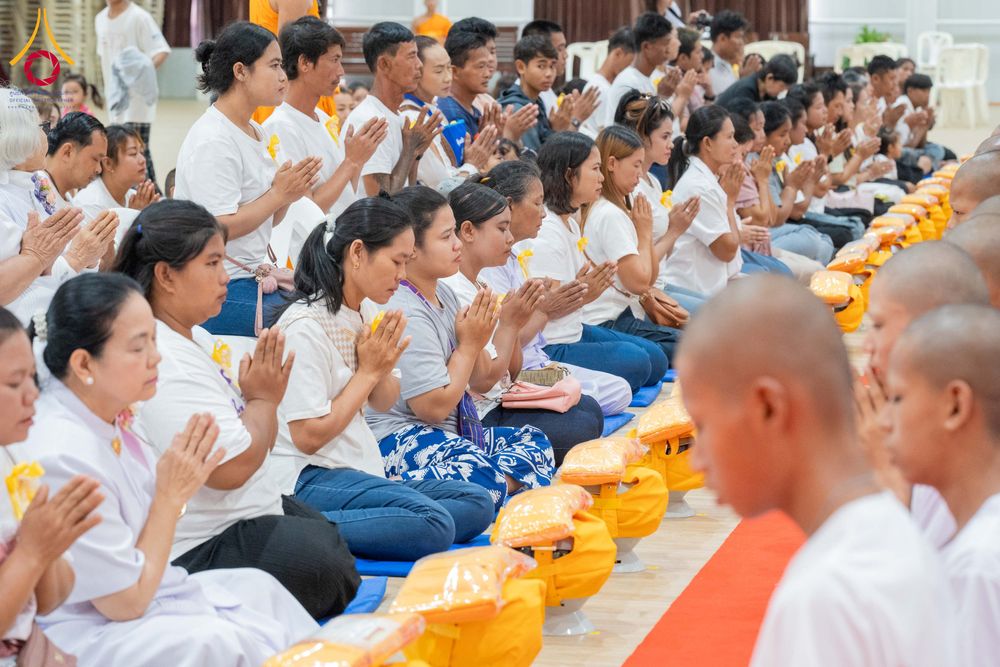 ภาพ No.318673:วันที่ 29 มีนาคม พ.ศ. 2569 พิธีเวียนประทักษิณ มอบผ้าไตร บรรพชาสามเณร  ณ ศูนย์อบรมเยาวชนกาญบุรี