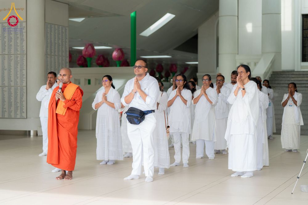 ภาพ No.342445:วันที่ 31 กรกฎาคม พ.ศ. 2569  ต้อนรับคณะแสวงบุญชาวศรีลังกา 31 ท่าน เยี่ยมชมวัดพระธรรมกาย