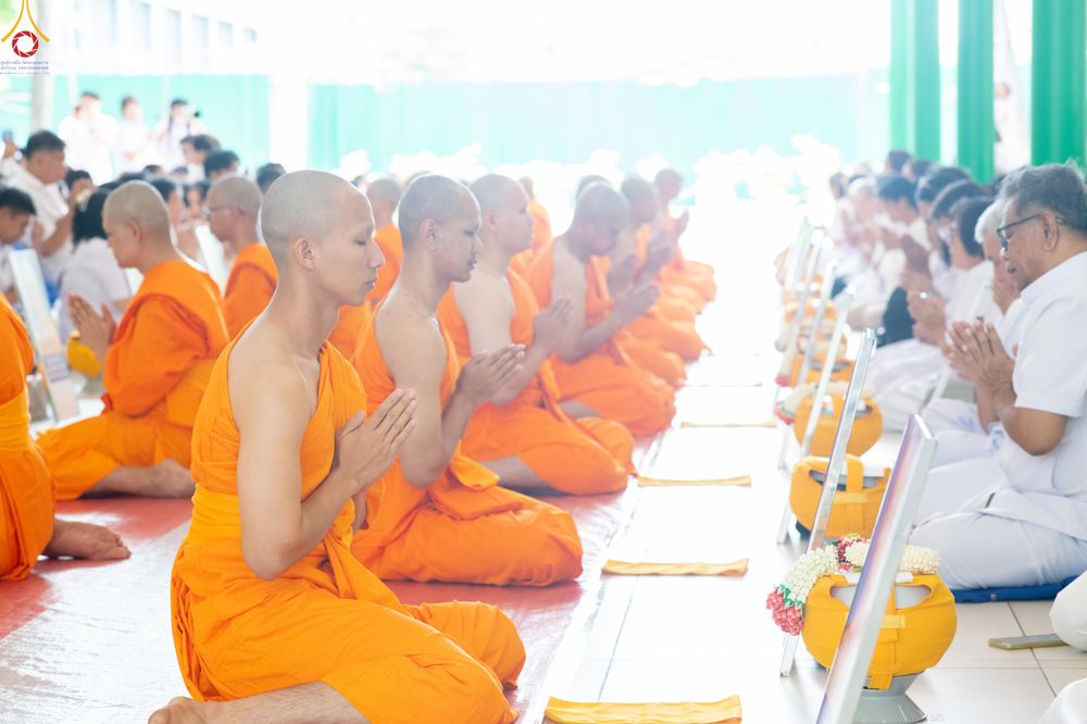 ภาพ No.335343:วันเสาร์ที่ 13 มิถุนายน พ.ศ.2569 พิธีขอบรรพชา , พิธีขอสรณคมน์และศีล , พิธีถวายบาตร , พิธีอุปสมบท โครงการอุปสมบทหมู่ผู้บริหาร รุ่นที่ 16 , โครงการอุปสมบทหมู่ธรรมทายาท  ระดับอุดมศึกษา รุ่นที่ 53 (ภาคฤดูฝน) ณ โบสถ์พระไตรปิฏก วัดพระธรรมกาย