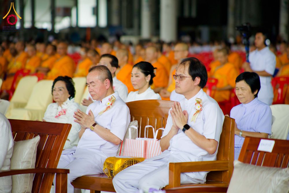 ภาพ No.316488:วันอาทิตย์ที่ 29 มีนาคม พ.ศ. 2569 พิธีทอดผ้าบังสุกุลและพิธีชำระร่าง โยมพ่อณรงค์ จินตมากุล  สิริอายุ 99 ปี 11 เดือน โยมบิดา พระครูปลัดรัตนวีรวัฒน์ (รังสฤษดิ์ อิทฺธิจินตโก) ที่ปรึกษาเจ้าคณะจังหวัดปทุมธานี เจ้าอาวาสวัดพระธรรมกาย  ณ ฌาปนสถานชั่วคราว ทางเข้า 