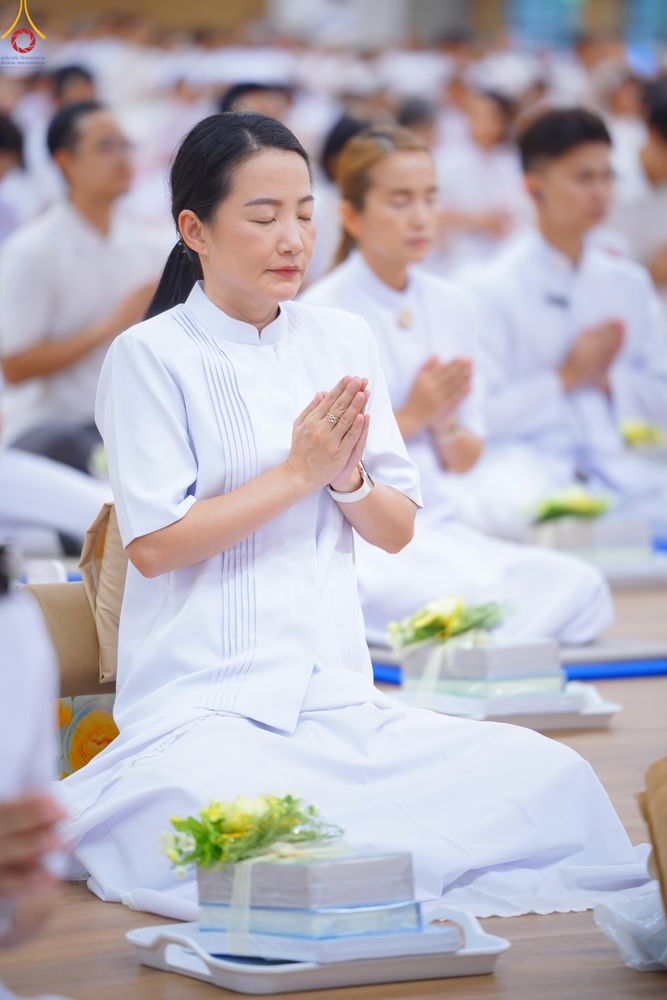 ภาพ No.329051:วันอาทิตย์ที่ 17 พฤษภาคม พ.ศ.2569 พิธีร่วมบุญการศึกษาพระภิกษุสามเณร (หนังสือบาลี นักธรรม ทางก้าวหน้า World-Pec) ณ ห้องแก้วสารพัดนึก 2 วัดพระธรรมกาย