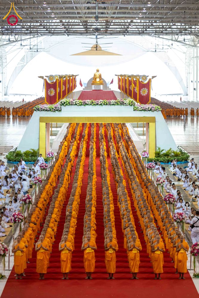 ภาพ No.308690:วันที่ 1 กุมภาพันธ์ พ.ศ. 2569 พิธีรับประกาศนียบัตร และพระของขวัญพระธรรมยาตรา ณ สภาธรรมกายสากล วัดพระธรรมกาย จ.ปทุมธานี