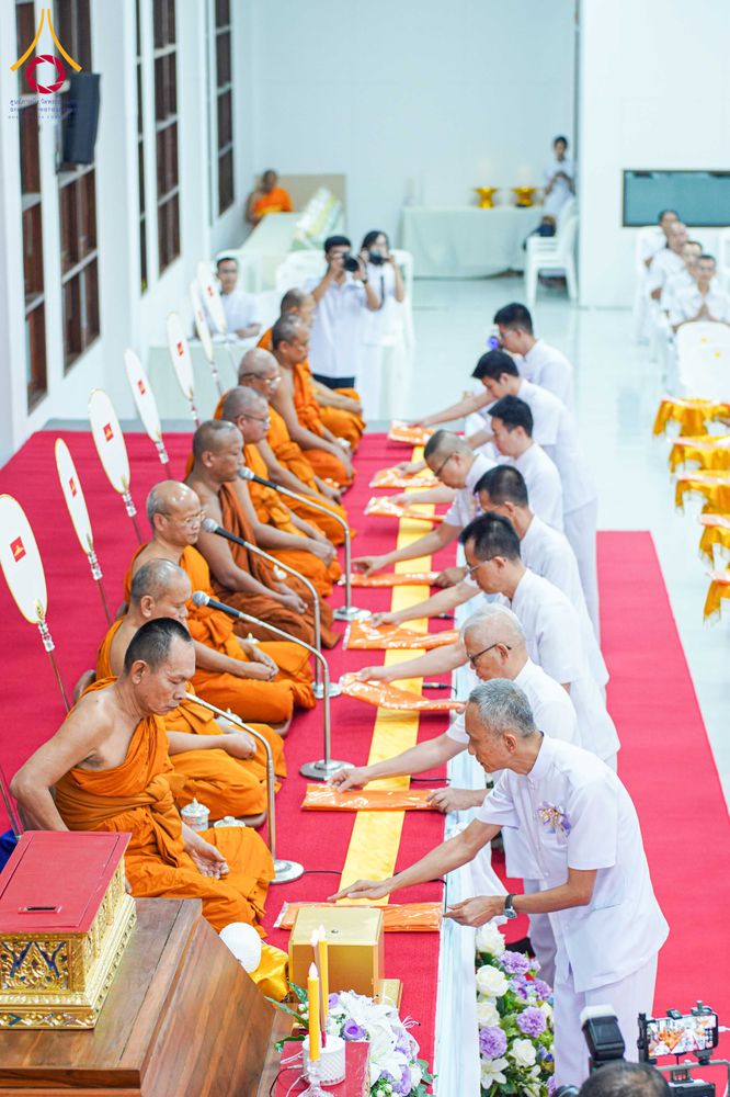 ภาพ No.315853:วันพฤหัสบดีที่ 26 มีนาคม พ.ศ. 2569 พิธีบำเพ็ญกุศล คุณพ่อณรงค์ จินตมากุล  สิริอายุ 99 ปี 11 เดือน โยมบิดา พระครูปลัดรัตนวีรวัฒน์ (รังสฤษดิ์ อิทฺธิจินตโก) ที่ปรึกษาเจ้าคณะจังหวัดปทุมธานี เจ้าอาวาสวัดพระธรรมกาย  ณ ห้องปลูกศรัทธา 2 วัดพระธรรมกาย ปทุมธานี