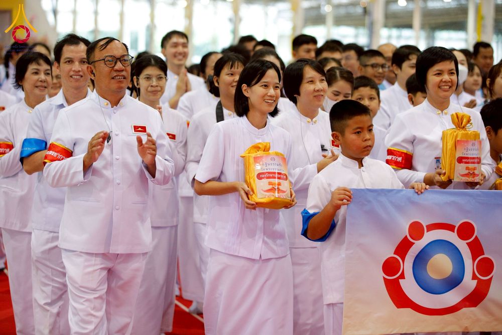 ภาพ No.264699:วันอาทิตย์ที่ 2 พฤศจิกายน พ.ศ. 2568 พิธีทอดกฐินสามัคคี ณ สภาธรรมกายสากล วัดพระธรรมกาย