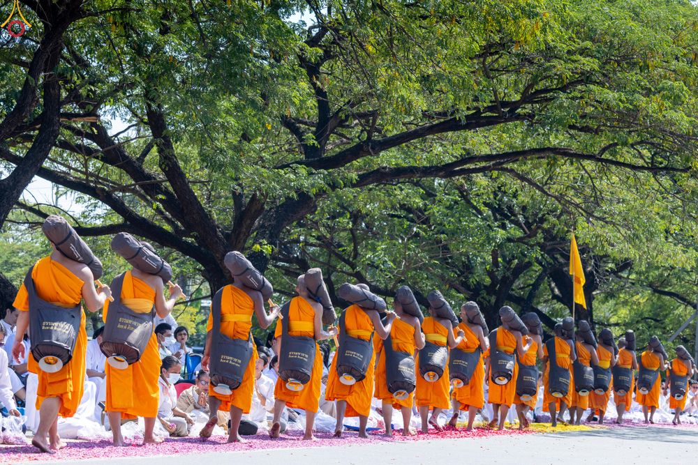 ภาพ No.304716:วันที่ 25 มกราคม พ.ศ. 2569 พิธีต้อนรับพระธรรมยาตรา (ภาพชุดที่ 2) รร.สามัคคีราษฏร์บำรุง-วัดพระธรรมกาย ในโครงการธรรมยาตรา กตัญญูบูชา มหาปูชนียาจารย์ พระมงคลเทพมุนี(สด จนฺทสโร) พระผู้ปราบมาร อนุสรณ์สถาน 7 แห่ง ปีที่ 14