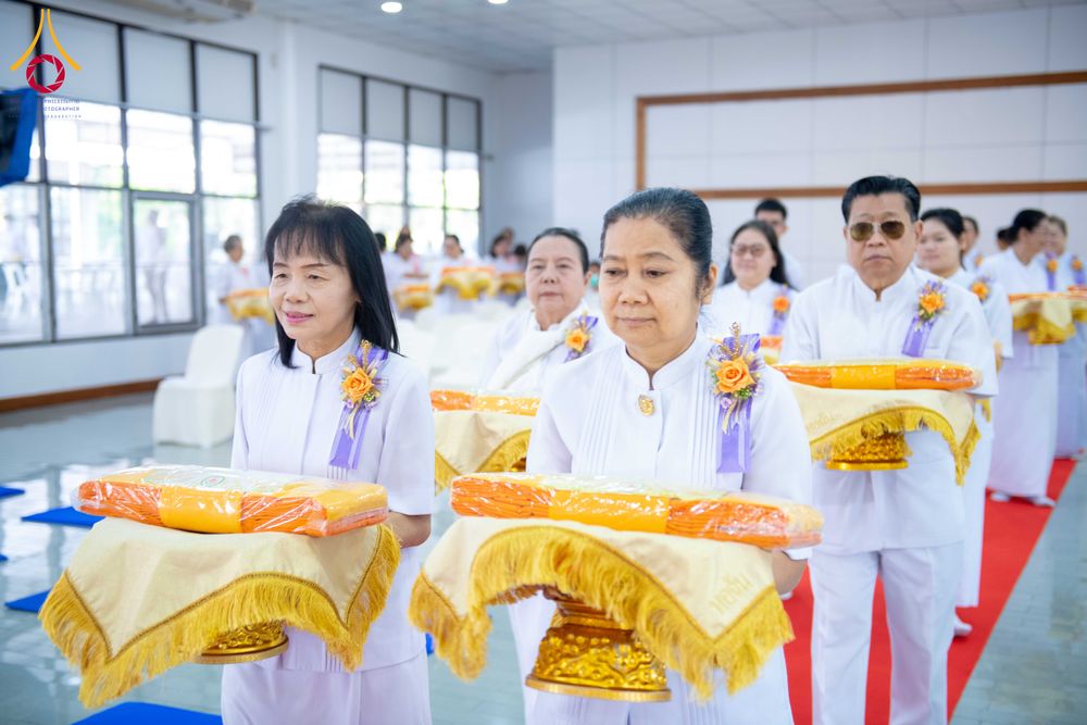 ภาพ No.278400:วันพุธที่ 10 ธันวาคม พ.ศ.2568  พิธีทอดผ้าป่าเพื่อสนับสนุนโครงการตักบาตรพระ 10,000 รูป เมืองกาญจนบุรี ณ อาคารปลูกศรัทธา วัดพระธรรมกาย