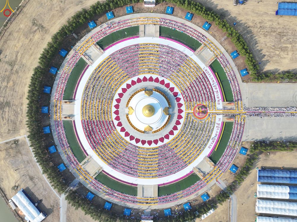 ภาพ No.299291:วันที่ 18 มกราคม พ.ศ. 2569 พิธีต้อนรับพระธรรมยาตรา ณ อนุสรณ์สถานลำดับที่ 5 สถานที่เผยแผ่วิชชาธรรมกายครั้งแรก อนุสรณ์สถานบางปลา วัดบางปลา อำเภอบางเลน จังหวัดนครปฐม ในโครงการธรรมยาตรา กตัญญูบูชา มหาปูชนียาจารย์ พระมงคลเทพมุนี(สด จนฺทสโร) พระผู้ปราบมาร อนุส