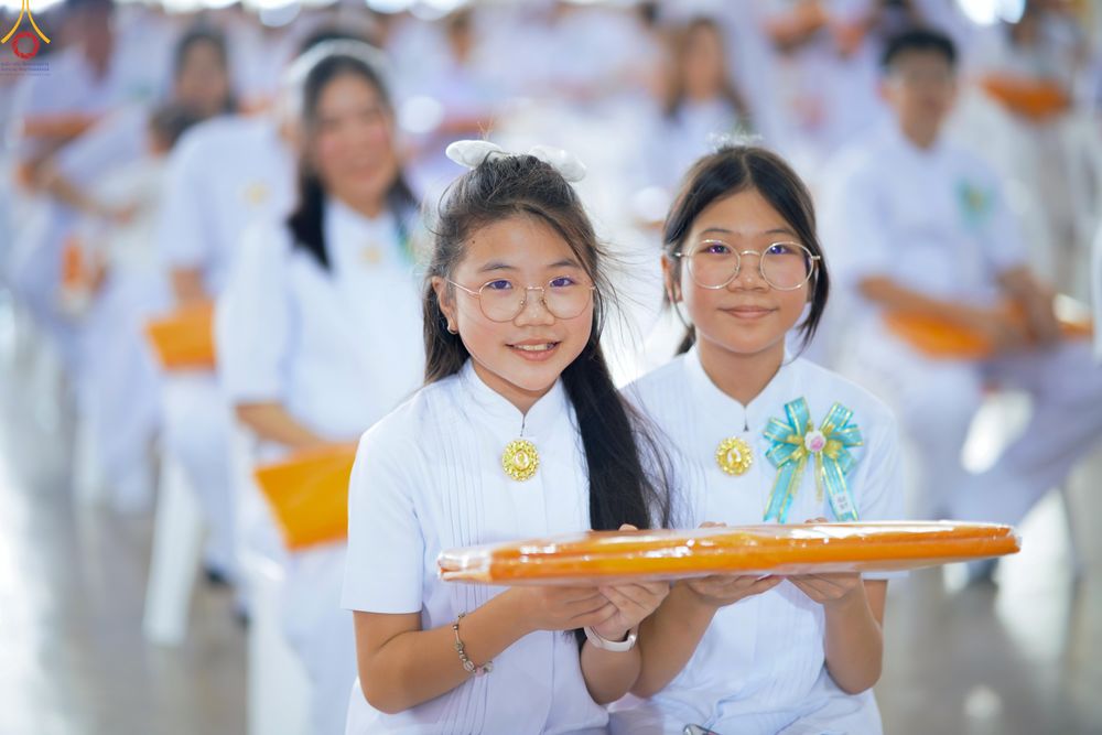 ภาพ No.318423:วันอาทิตย์ต้นเดือนที่ 5 เมษายน พ.ศ.2569 พิธีทอดผ้าป่าสมทบมหาสังฆทาน 40,000 กว่าวัดทั่วประเทศ ณ สภาธรรมกายสากล วัดพระธรรมกาย