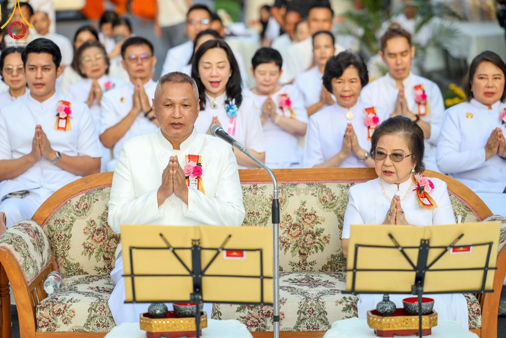 ภาพ No.343153:วันอาทิตย์ที่ 16 สิงหาคม พ.ศ.2569 พิธีตักบาตรพระ 10,000 รูป นานาชาติ ปีที่ 23 คณะสงฆ์ 4 ประเทศ 14 จังหวัดภาคใต้ น้อมถวายเป็นพุทธบูชา ทำบุญเพื่อแม่- พ่อ ณ ถนนนิพัทธ์อุทิศ 3 อ.หาดใหญ่ จ.สงขลา