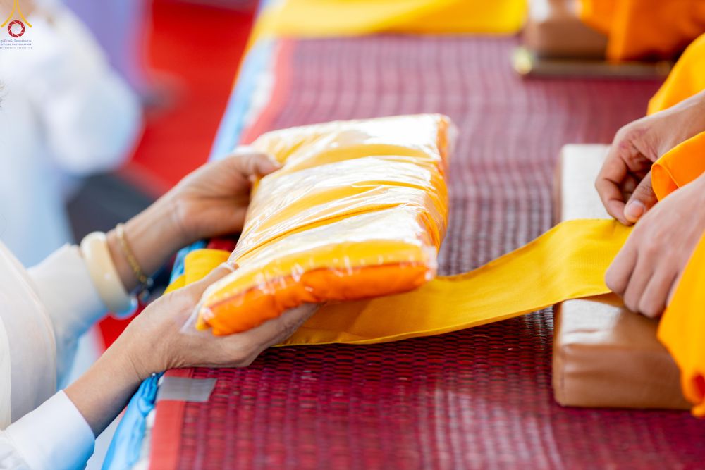 ภาพ No.293287:วันที่ 12 มกราคม พ.ศ. 2569 พิธีทอดผ้าป่าทำนุบำรุงศาสนสถาน ณ วัดพรสวรรค์ อ.สองพี่น้อง จ.สุพรรณบุรี ในโครงการธรรมยาตรา กตัญญูบูชา มหาปูชนียาจารย์ พระมงคลเทพมุนี(สด จนฺทสโร) พระผู้ปราบมาร อนุสรณ์สถาน 7 แห่ง ปีที่ 14