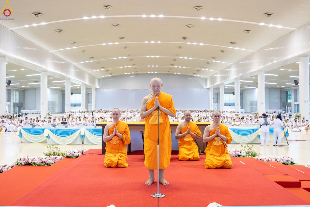 ภาพ No.281062:วันที่ 21 ธันวาคม พ.ศ.2568 พิธีมุทิตาหลวงพ่อทัตตชีโว ณ ห้องแก้วสารพัดนึก วัดพระธรรมกาย