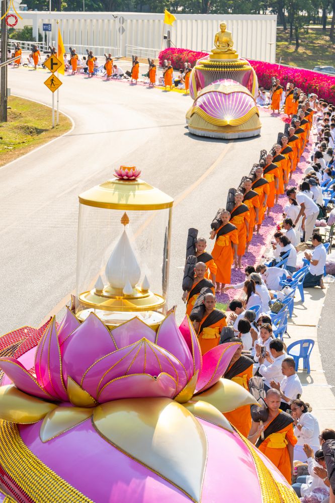 ภาพ No.305882:วันที่ 25 มกราคม พ.ศ. 2569 พิธีต้อนรับพระธรรมยาตรา วัดพระธรรมกาย(ภาพชุดที่ 3) ในโครงการธรรมยาตรา กตัญญูบูชา มหาปูชนียาจารย์ พระมงคลเทพมุนี(สด จนฺทสโร) พระผู้ปราบมาร อนุสรณ์สถาน 7 แห่ง ปีที่ 14