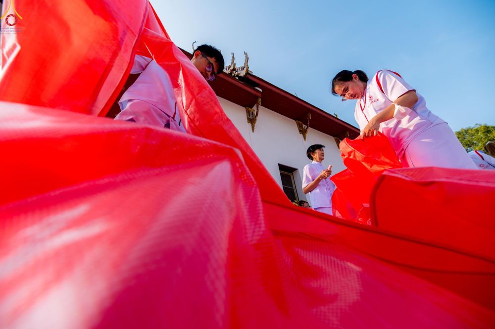 ภาพ No.301518:ภาพเบื้องหลังอาสาสมัครรวมใจ ชุดที่ 4 ในโครงการธรรมยาตรา กตัญญูบูชา มหาปูชนียาจารย์ พระมงคลเทพมุนี(สด จนฺทสโร) พระผู้ปราบมาร อนุสรณ์สถาน 7 แห่ง ปีที่ 14