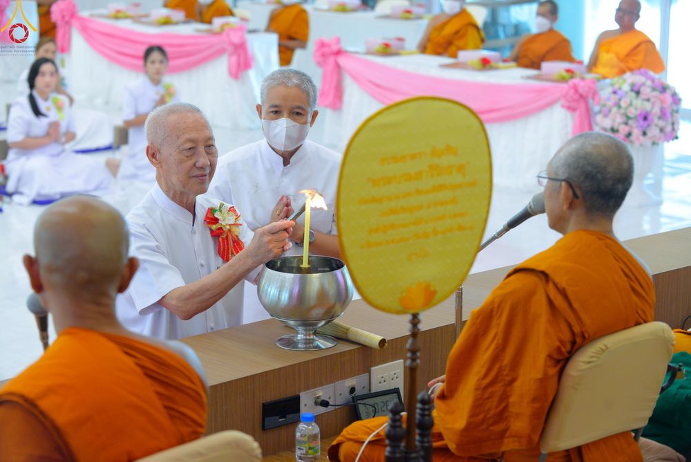 ภาพ No.83271:พิธีถวายสังฆทานคณะสงฆ์ 85 รูป  และพิธีทอดผ้าป่ายกช่อฟ้าดวงแก้ว มหาวิหารหลวงปู่  วันอาทิตย์ที่ 18 มิถุนายน 2566 ณ ศูนย์ปฏิบัติธรรมภาคใต้ อ.บางกล่ำ จ.สงขลา