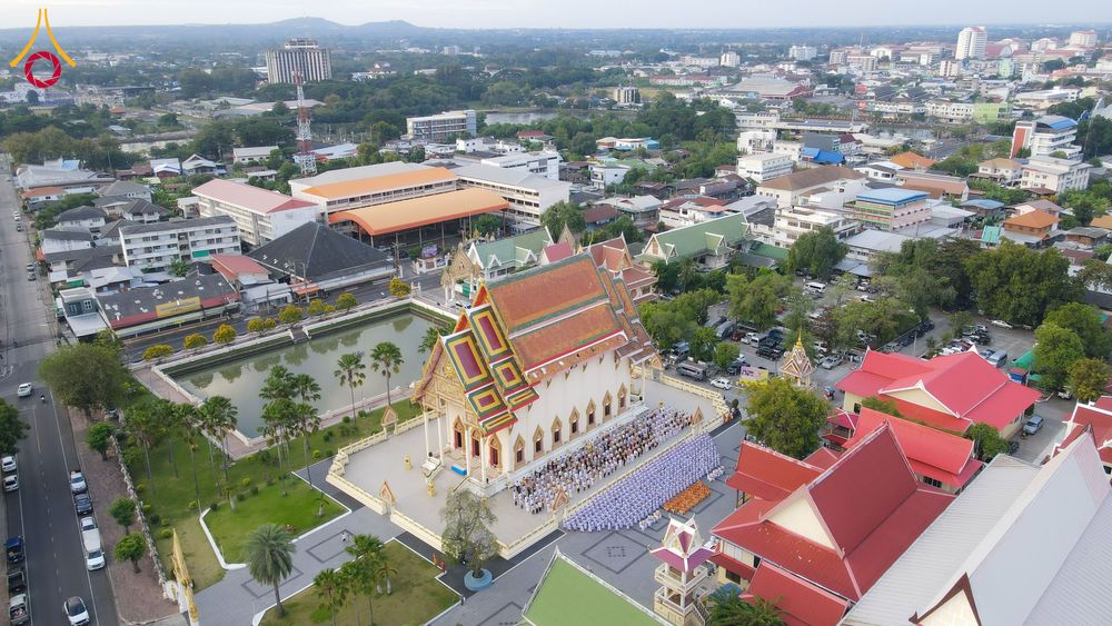 ภาพ No.278525:วันอาทิตย์ที่ 14 ธันวาคม พ.ศ.2568  พิธีเวียนประทักษิณ พิธีวันทาสีมาพระประธาน โครงการบวชบูชาธรรมมหาปูชนียาจารย์ ของศูนย์ปฏิบัติธรรมบุรีรัมย์ ณ วัดกลาง พระอารามหลวง จังหวัดบุรีรัมย์