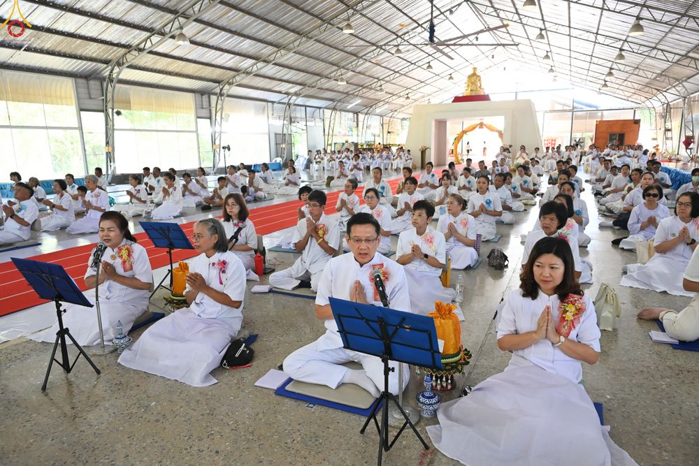 ภาพ No.283192:วันอาทิตย์ที่ 26 ตุลาคม พุทธศักราช 2568 พิธีทอดกฐินสามัคคี กตัญญูบูชาธรรมมหาปูชนียาจารย์ และโครงการกฐินทั่วไทย 30,000 วัด บูชาธรรม 81 ปีหลวงพ่อธัมมชโย  ณ ศูนย์อบรมเยาวชนอุตรดิตถ์