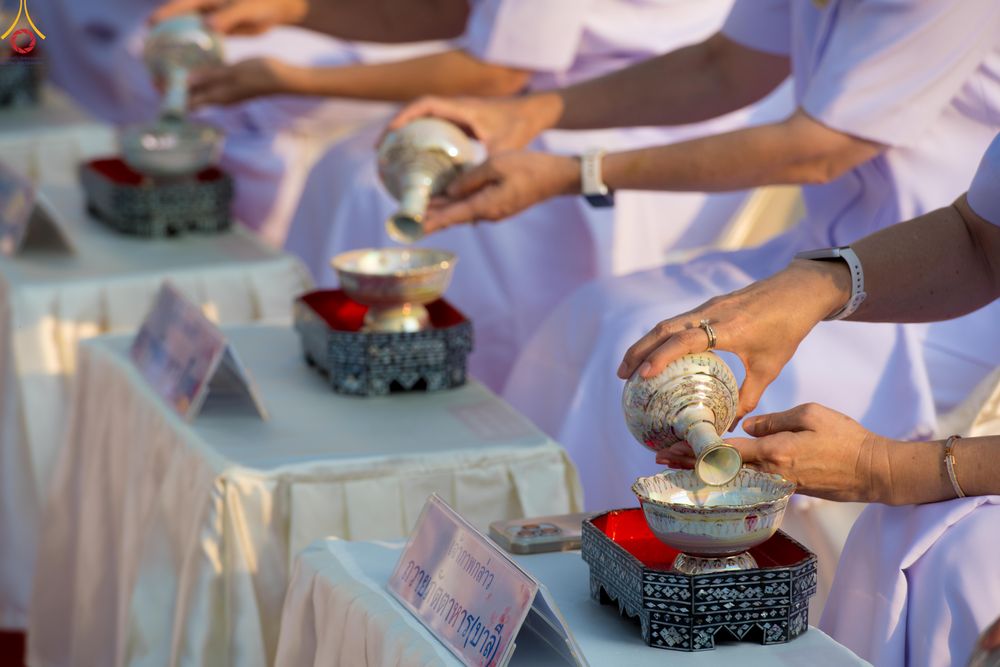 ภาพ No.297598:วันที่ 18 มกราคม พ.ศ. 2569 พิธีตักบาตรพระธรรมยาตรา ณ วัดโบสถ์บน ต.บางคูเวียง จ.นนทบุรี อนุสรณ์สถานลำดับที่ 4 สถานที่เกิดด้วยกายธรรม ในโครงการธรรมยาตรา กตัญญูบูชา มหาปูชนียาจารย์ พระมงคลเทพมุนี(สด จนฺทสโร) พระผู้ปราบมาร อนุสรณ์สถาน 7 แห่ง ปีที่ 14