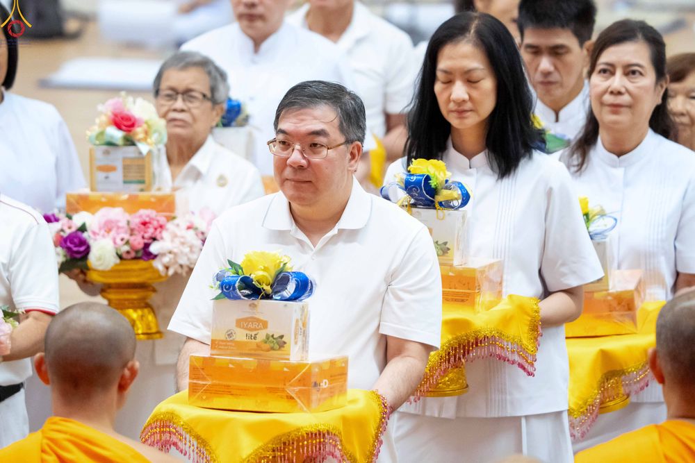 ภาพ No.343680:วันที่ 16 สิงหาคม พ.ศ.2569 พิธีถวายคิลานเภสัช และอุปกรณ์ทางการแพทย์ ณ ห้องแก้วสารพัดนึก2 วัดพระธรรมกาย