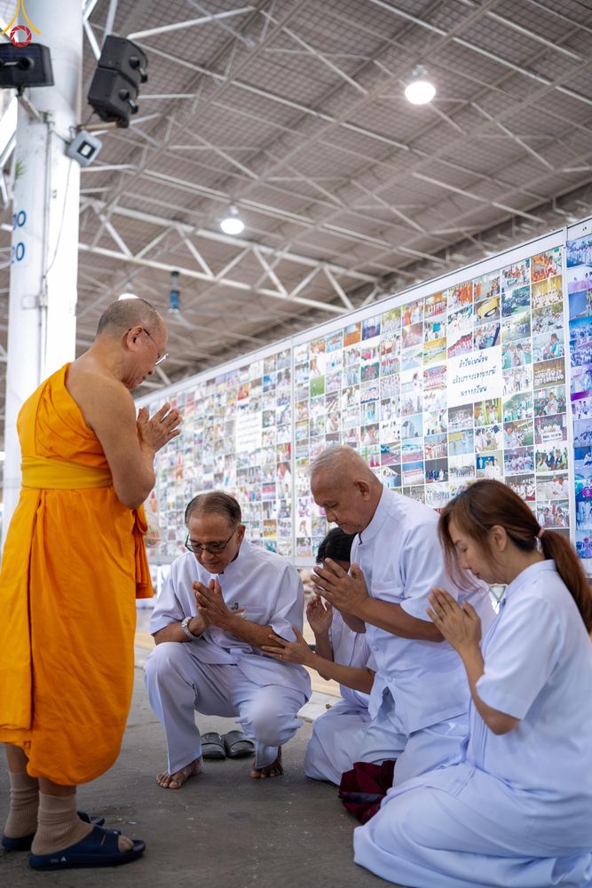 ภาพ No.337944:วันอาทิตย์ต้นเดือน 5 กรกฎาคม พ.ศ.2569 พิธีบูชาข้าวพระ ณ สภาธรรมกายสากล วัดพระธรรมกาย