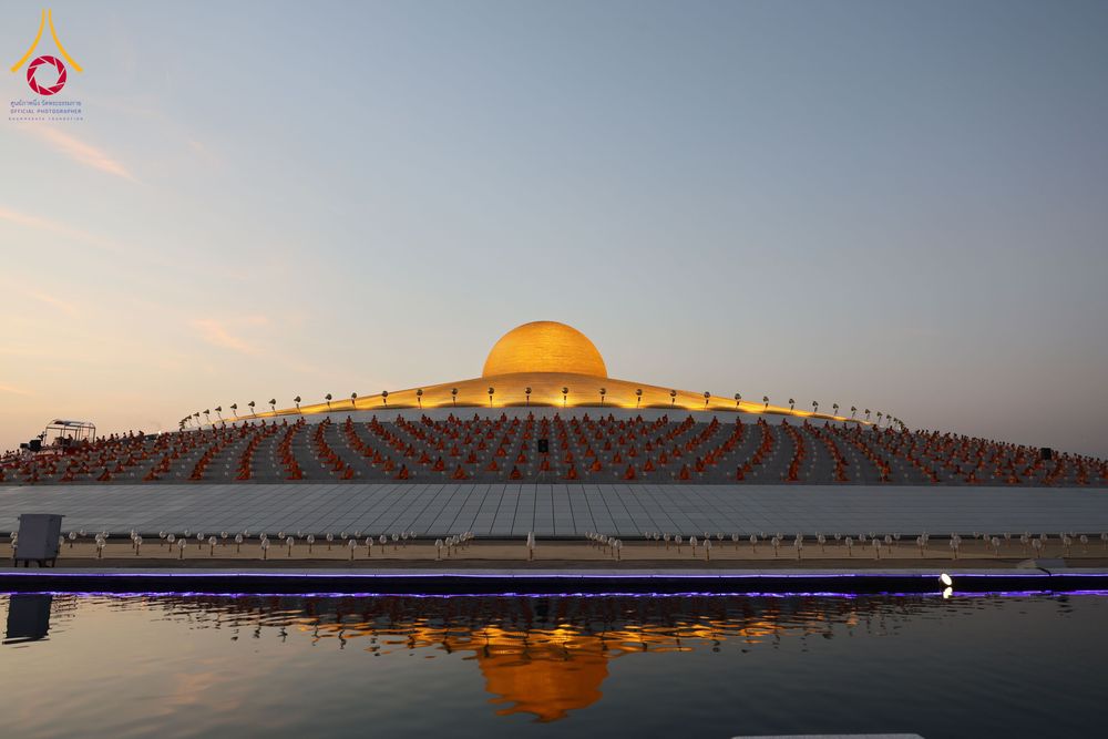 ภาพ No.312150:วันอังคารที่ 3 มีนาคม พ.ศ.2569 พิธีเวียนประทักษิณและจุดมาฆประทีป ณ ลานธรรมพระมหาธรรมกายเจดีย์ วัดพระธรรมกาย