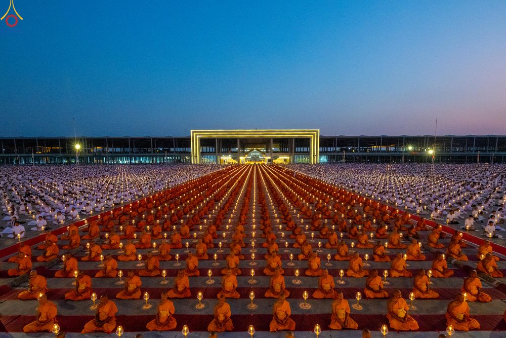 ภาพ No.308008:วันที่ 31 มกราคม พ.ศ. 2569 พิธีจุดประทีปธรรมถวายเป็นพุทธบูชา  และบูชาธรรมมหาปูชนียาจารย์ (ภาพชุดที่ 3) ณ วัดพระธรรมกาย ปทุมธานี ในโครงการธรรมยาตรา กตัญญูบูชา มหาปูชนียาจารย์ พระมงคลเทพมุนี(สด จนฺทสโร) พระผู้ปราบมาร อนุสรณ์สถาน 7 แห่ง ปีที่ 14