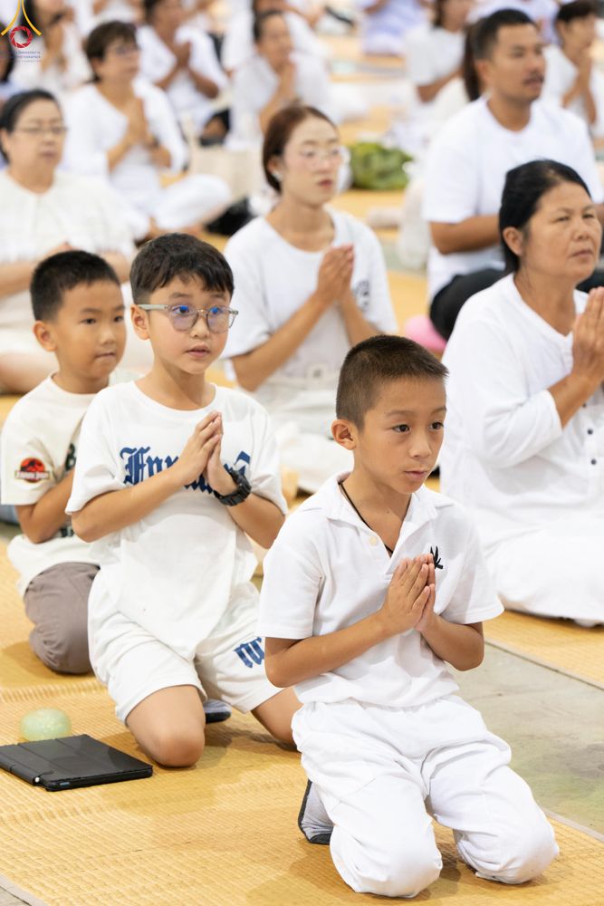 ภาพ No.337922:วันอาทิตย์ต้นเดือน 5 กรกฎาคม พ.ศ.2569 พิธีบูชาข้าวพระ ณ สภาธรรมกายสากล วัดพระธรรมกาย