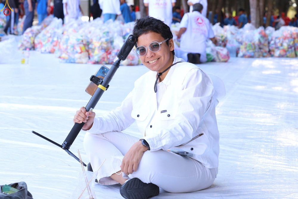 ภาพ No.300567:ภาพเบื้องหลังอาสาสมัครรวมใจ ชุดที่ 3 ในโครงการธรรมยาตรา กตัญญูบูชา มหาปูชนียาจารย์ พระมงคลเทพมุนี(สด จนฺทสโร) พระผู้ปราบมาร อนุสรณ์สถาน 7 แห่ง ปีที่ 14