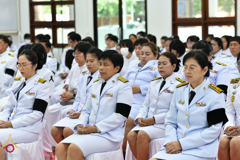 ภาพ No.344248:วันที่ 12 สิงหาคม พ.ศ. 2569  พสกนิกรชาวอำเภอคลองหลวง พร้อมใจร่วมพิธีสวดพระพุทธมนต์และทำบุญตักบาตรถวายพระราชกุศล เนื่องในวันคล้ายวันพระราชสมภพ สมเด็จพระบรมราชชนนีพันปีหลวง และวันแม่แห่งชาติ 12 สิงหาคม 2569