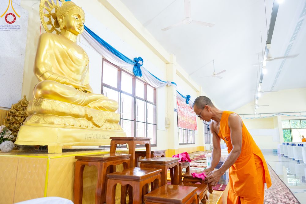 ภาพ No.311030:วันพฤหัสบดีที่ 26 กุมภาพันธ์ พ.ศ. 2569 พิธีถวายสังฆทานแด่คณะสงฆ์ 323 วัด ปีที่ 22 ครั้งที่ 182 พิธีมอบกองทุนหนุนแรงใจช่วยครูใต้ ปีที่ 19 ครั้งที่ 145 และพิธีทำบุญอุทิศส่วนกุศลให้ผู้วายชนม์