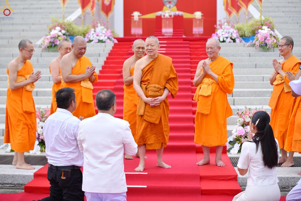 ภาพ No.328563:วันอังคารที่ 12 พฤษภาคม พ.ศ.2569 เจ้าประคุณสมเด็จพระมหารัชมงคลมุนี กรรมการมหาเถรสมาคม เจ้าคณะหนกลาง วัดไตรมิตรวิทยาราม วรวิหาร โปรดเมตตาเป็นองค์ประธาน พิธีเจริญพระพุทธมนต์ อายุวัฒนมงคล 98 ปี คุณแม่จุรี สุทธิผล ณ อาคารปลูกศรัทธา 2 วัดพระธรรมกาย