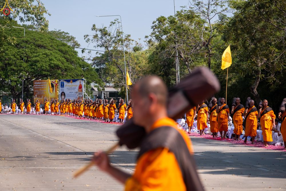 ภาพ No.304734:วันที่ 25 มกราคม พ.ศ. 2569 พิธีต้อนรับพระธรรมยาตรา (ภาพชุดที่ 2) รร.สามัคคีราษฏร์บำรุง-วัดพระธรรมกาย ในโครงการธรรมยาตรา กตัญญูบูชา มหาปูชนียาจารย์ พระมงคลเทพมุนี(สด จนฺทสโร) พระผู้ปราบมาร อนุสรณ์สถาน 7 แห่ง ปีที่ 14