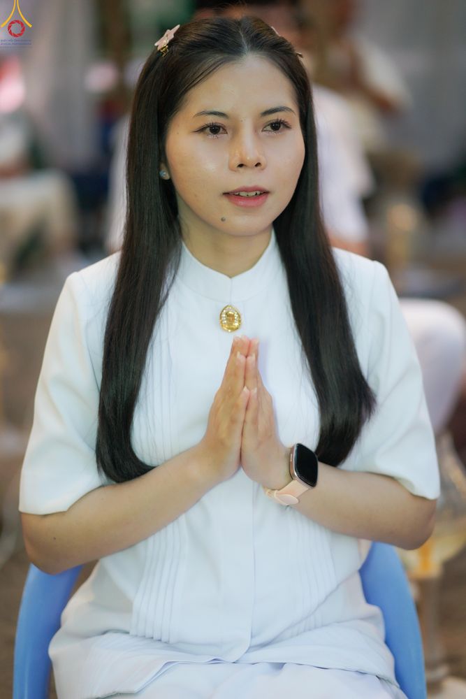 ภาพ No.290123:วันที่ 6 มกราคม พ.ศ. 2569 พิธีจุดประทีปถวายเป็นพุทธบูชา และบูชาธรรมมหาปูชนียาจารย์ (ภาพชุดที่ 2) ณ อนุสรณ์สถานมหาวิหารพระมงคลเทพมุนี (โลตัสแลนด์) อ.สองพี่น้อง จ.สุพรรณบุรี ในโครงการธรรมยาตรา กตัญญูบูชา มหาปูชนียาจารย์ พระมงคลเทพมุนี(สด จนฺทสโร) พระผู้ปรา