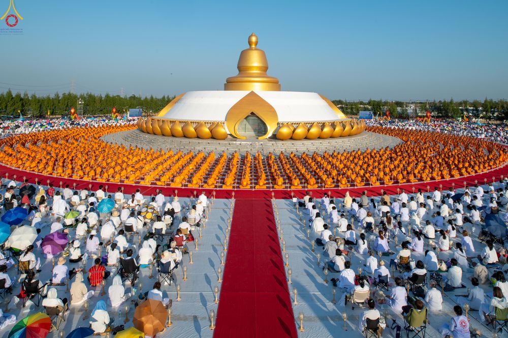 ภาพ No.301977:วันที่ 23 มกราคม พ.ศ. 2569 พิธีจุดประทีปธรรมถวายเป็นพุทธบูชา และบูชาธรรมมหาปูชนียาจารย์  ณ อนุสรณ์สถานลำดับที่ 5 สถานที่เผยแผ่วิชชาธรรมกายครั้งแรก อนุสรณ์สถานบางปลา วัดบางปลา อำเภอบางเลน จังหวัดนครปฐม ในโครงการธรรมยาตรา กตัญญูบูชา มหาปูชนียาจารย์ พระมงคล